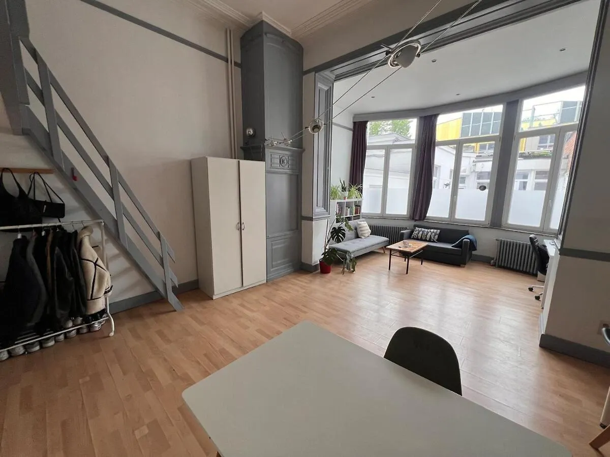 Studio Karel - Gitoo Gand 0*,  Belgique
