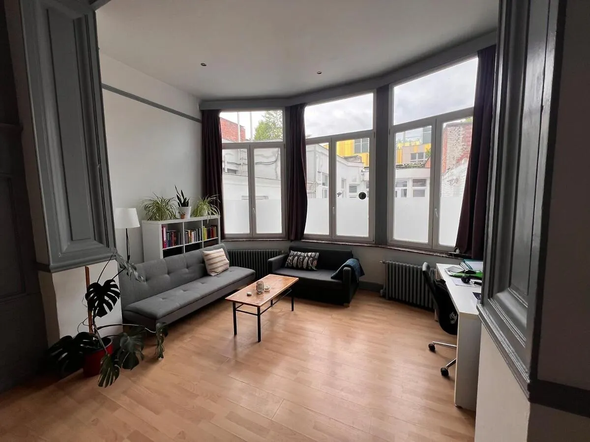 Studio Karel - Gitoo Gand 0*,